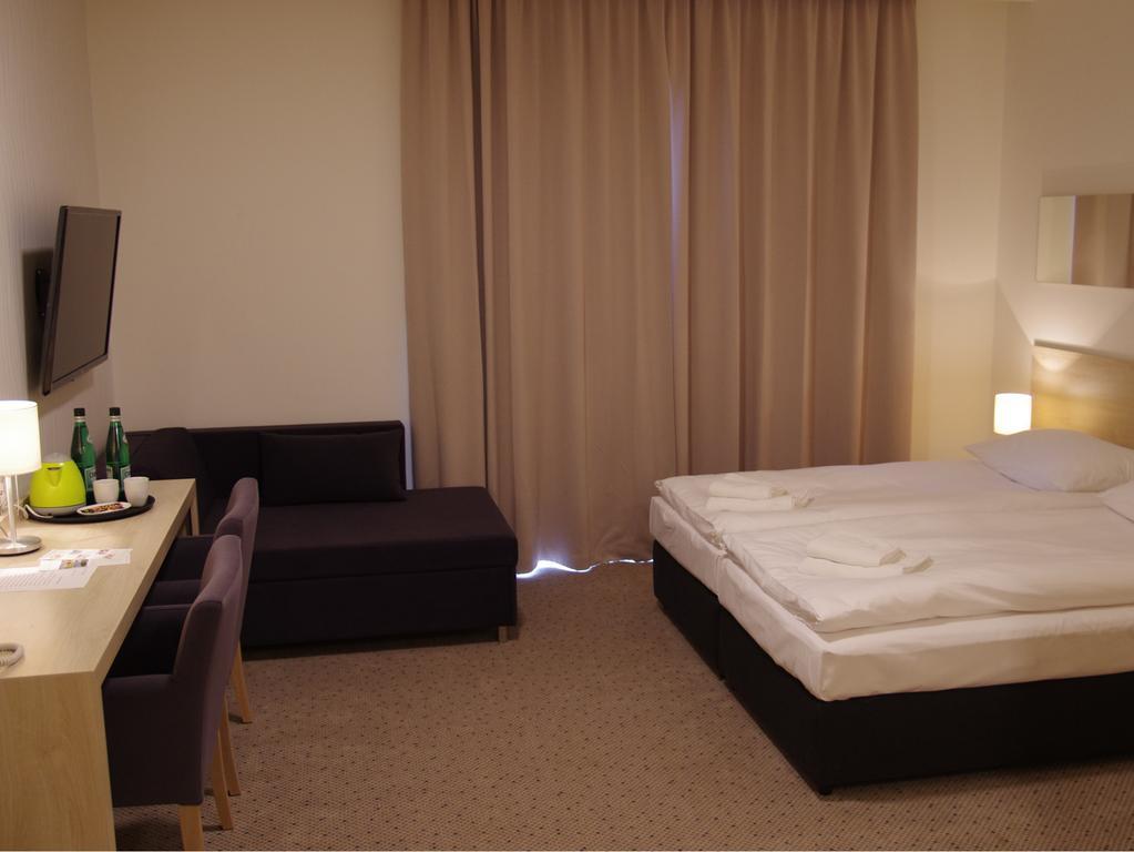 Hotel Uniejów Værelse billede