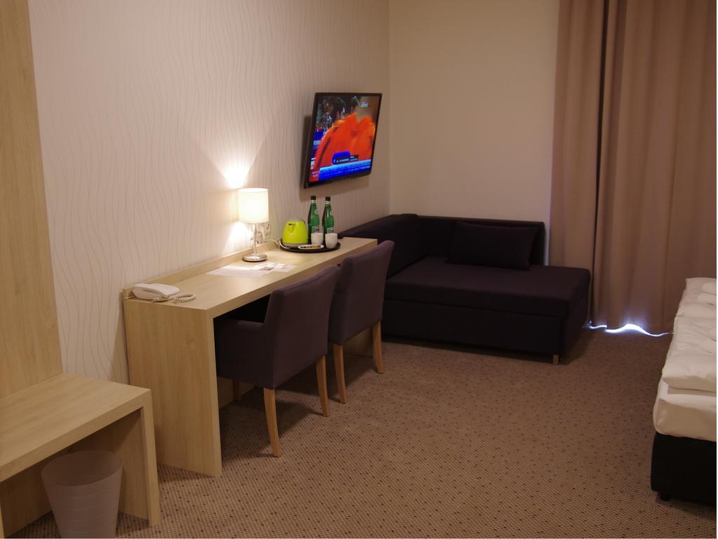 Hotel Uniejów Værelse billede
