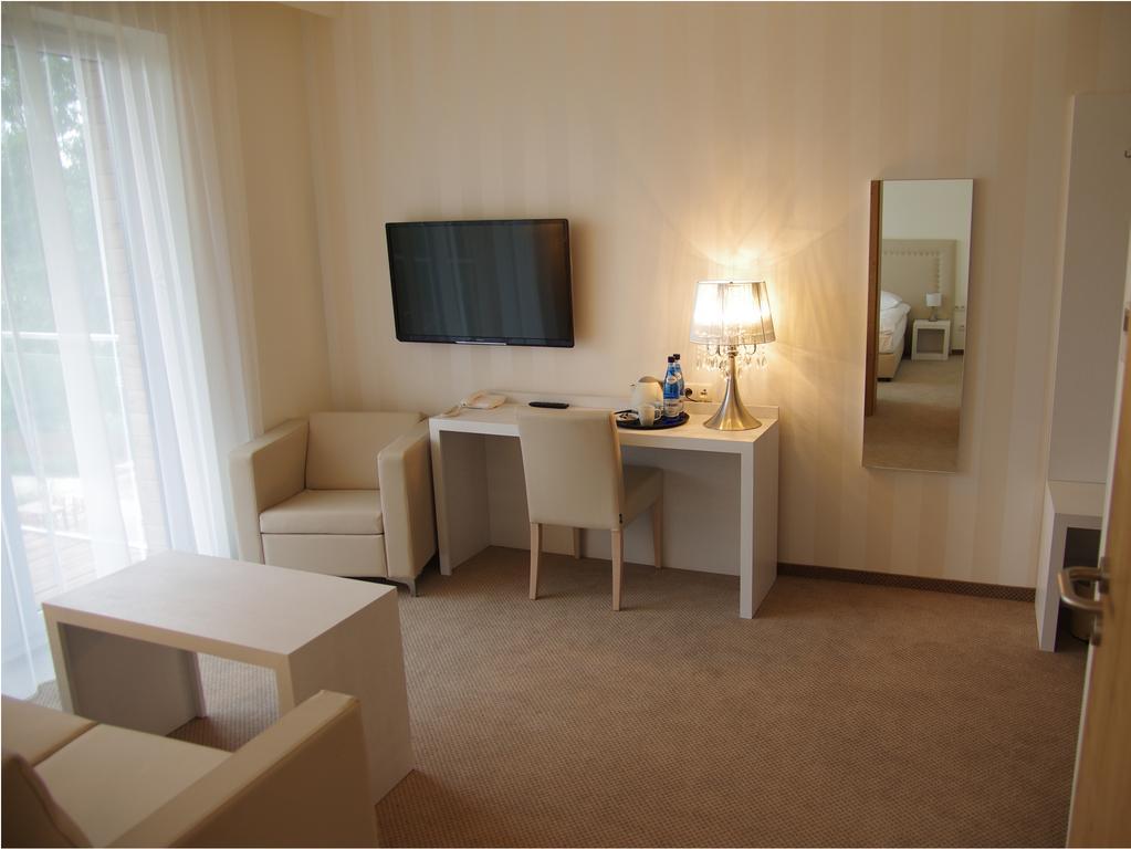 Hotel Uniejów Værelse billede